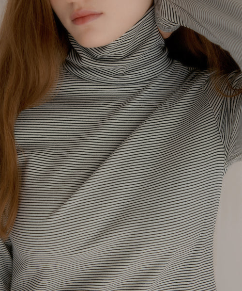 Stripe two-way frill turtleneck (ivory)