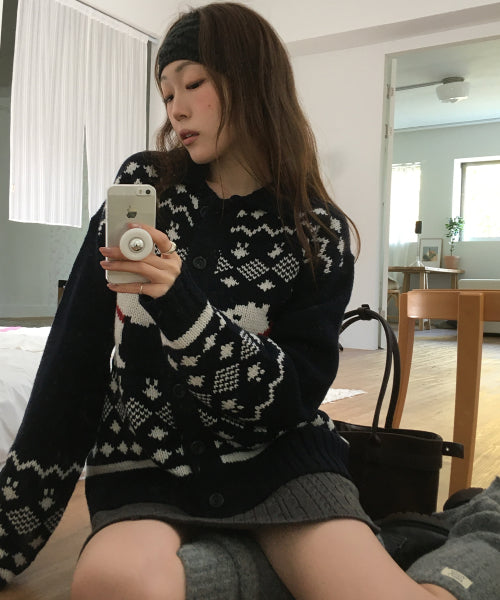 Scottish Terrier Cowichan Wool Cardigan (Navy)