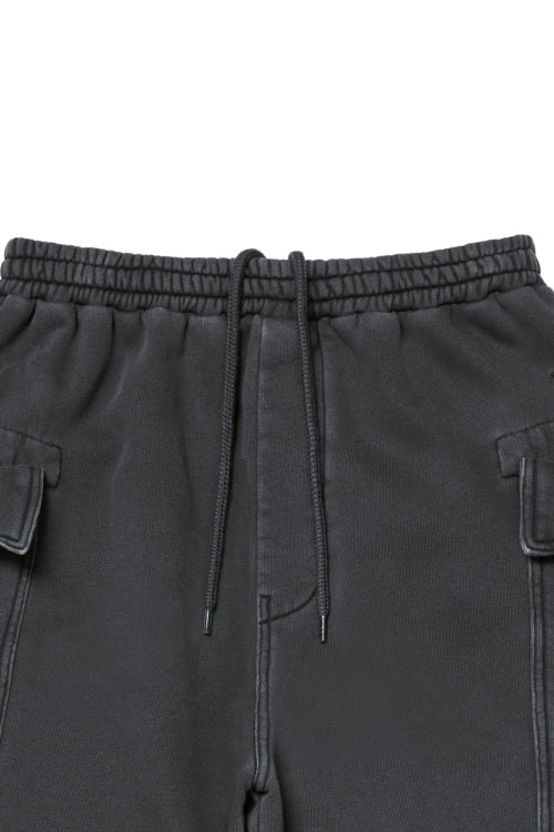 MUDDY CARGO SWEAT PANTS IN CHARCOAL