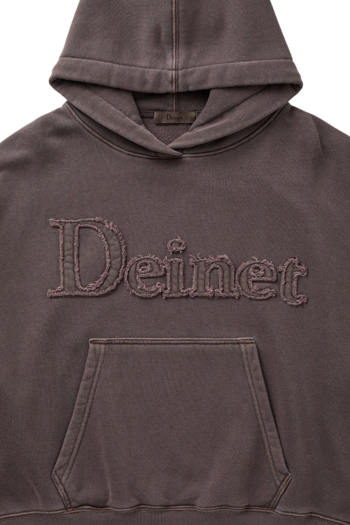 MUDDY PATCH LOGO CROP HOODIE IN BROWN
