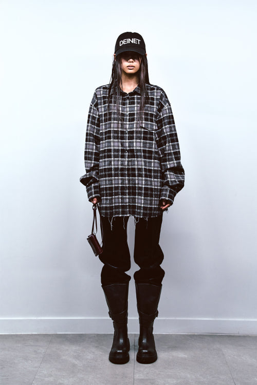 STITCH CUT-OFF CHECKERED SHIRT IN BLACK