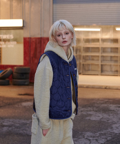 Reversible Shearling Quilted Vest (Navy)