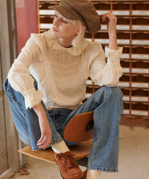 Rosette Lace Pintuck Blouse (L/Beige)