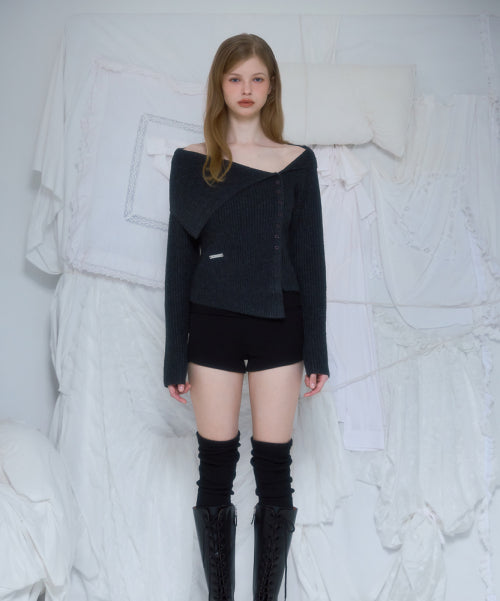 Unbalance Collar Button Knit [Charcoal]