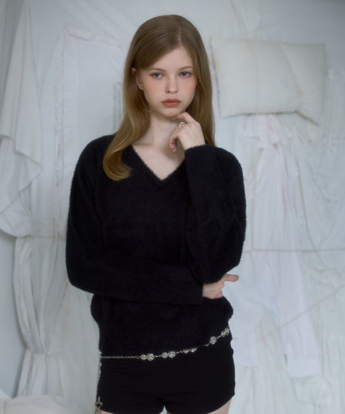 Fur V-neck Knit [Black]