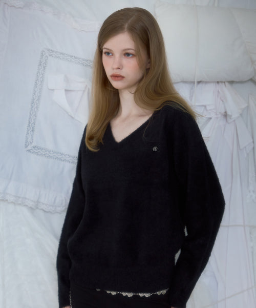 Fur V-neck Knit [Black]