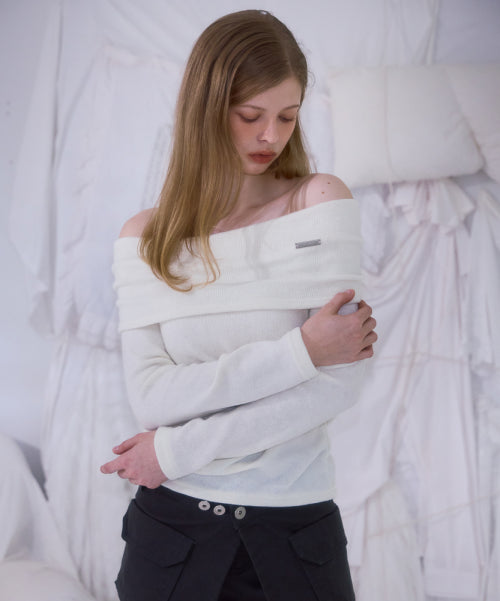 Wool Off Shoulder Knit [Ivory]