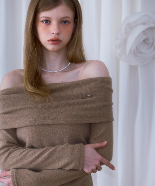 Wool Off Shoulder Knit [Beige]