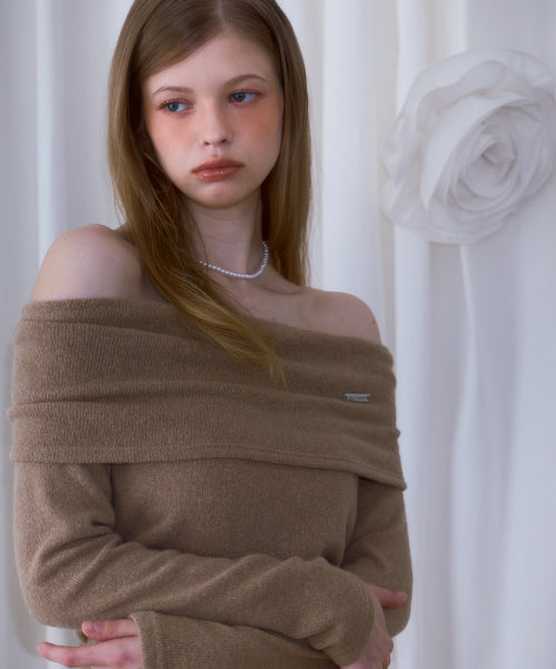 Wool Off Shoulder Knit [Beige]