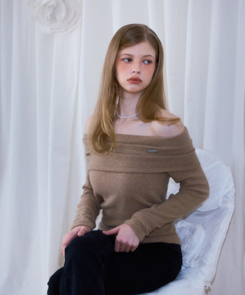 Wool Off Shoulder Knit [Beige]