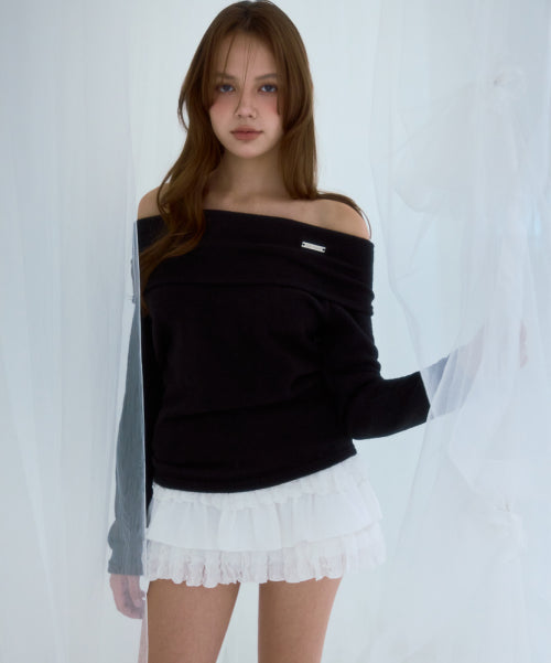 Wool Off Shoulder Knit [Black]