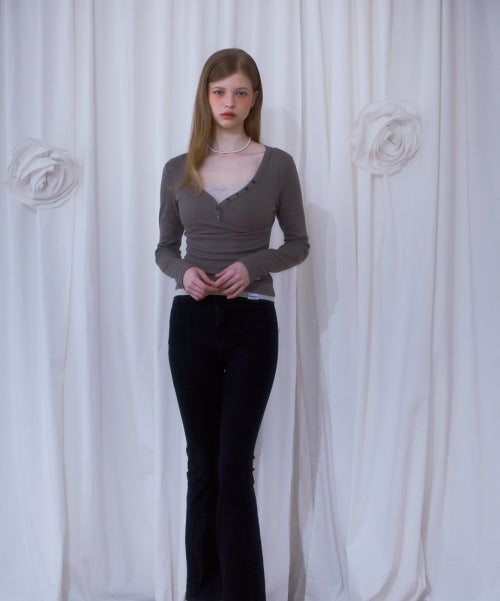 V-neck Button Long Sleeve [Brown]