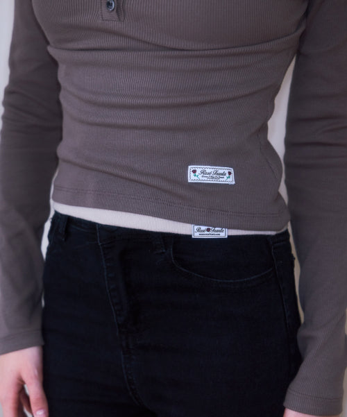 V-neck Button Long Sleeve [Brown]