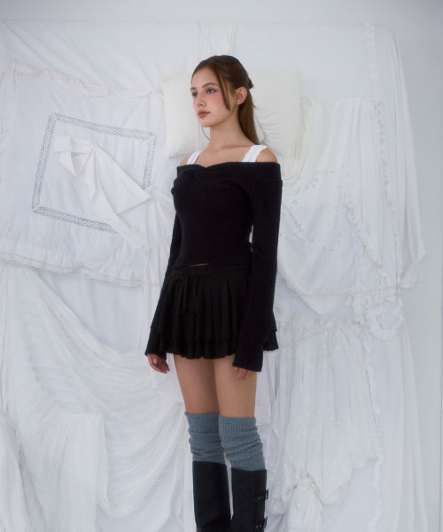 Twist Off Shoulder Long Sleeve [Black]