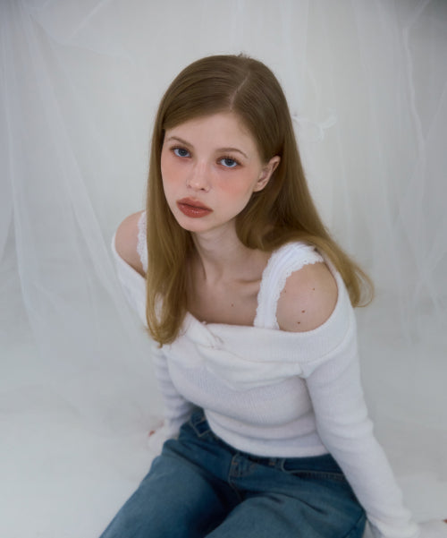 Twist Off Shoulder Long Sleeve [Ivory]