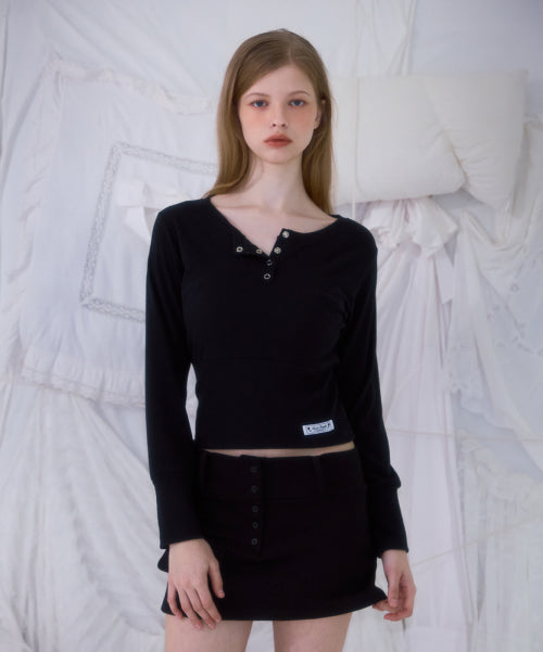 Eyelet Henley-neck Long Sleeve [Black]