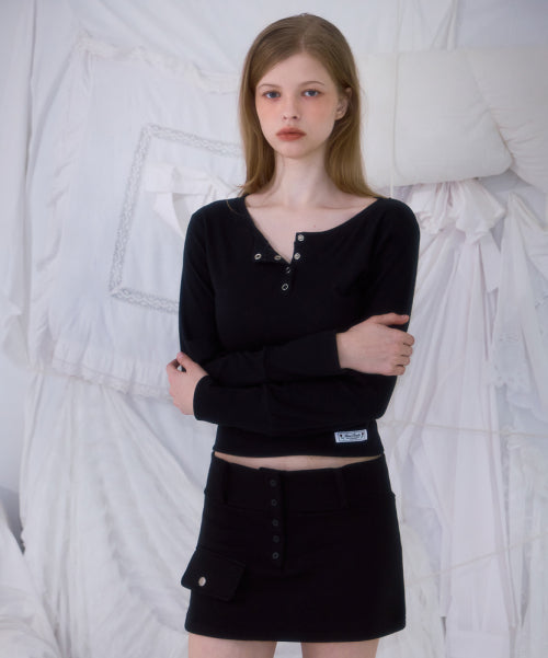 Eyelet Henley-neck Long Sleeve [Black]