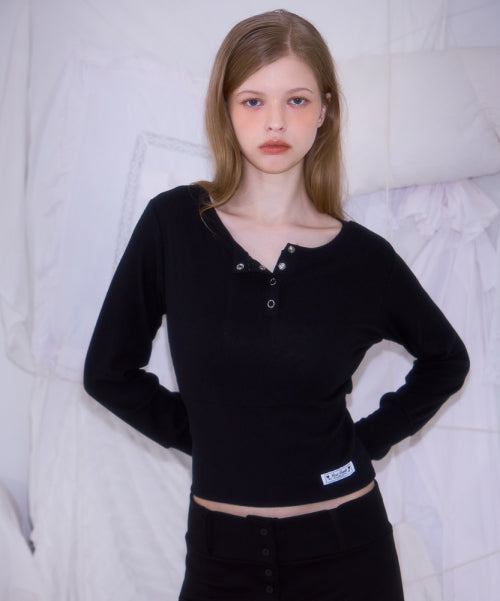Eyelet Henley-neck Long Sleeve [Black]