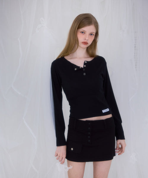 Eyelet Henley-neck Long Sleeve [Black]