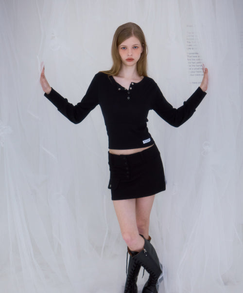 Eyelet Henley-neck Long Sleeve [Black]