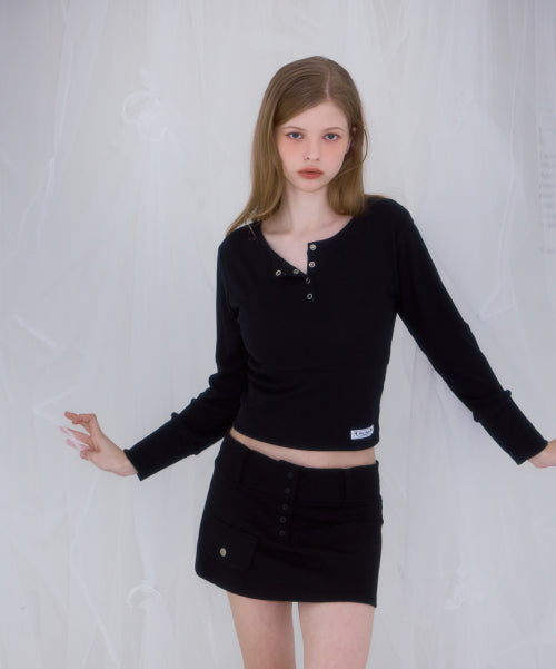 Eyelet Henley-neck Long Sleeve [Black]