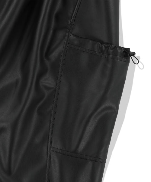 Big Pocket One Tuck Cargo Pants - Black