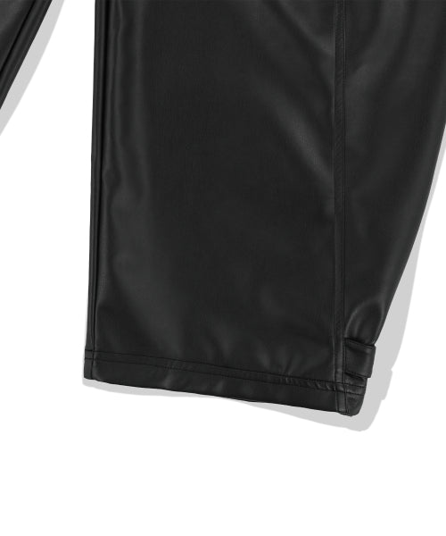 Big Pocket One Tuck Cargo Pants - Black