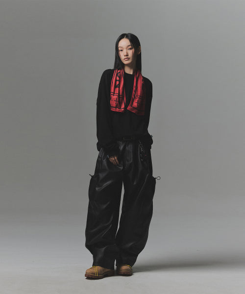 Big Pocket One Tuck Cargo Pants - Black