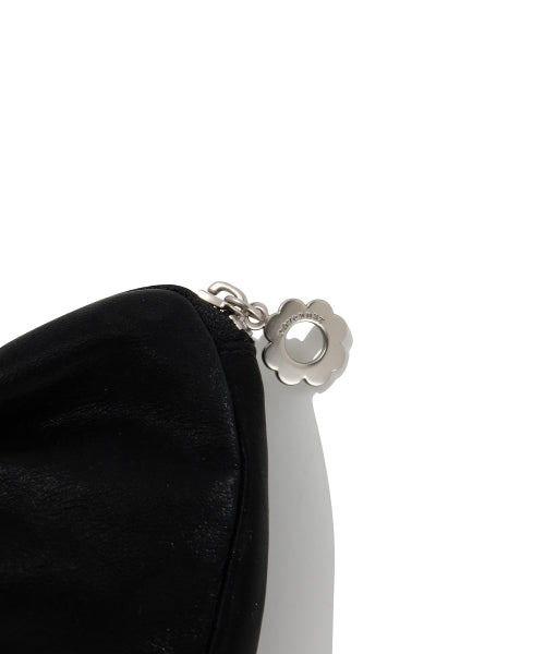 WOMAN CLOVER HEART PADDED RIBBON POUCH