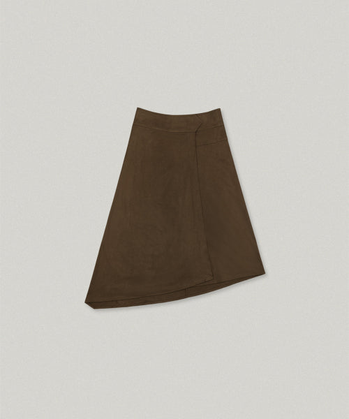 MUTE SUEDE UNBALANCE SKIRT [DARK BROWN]