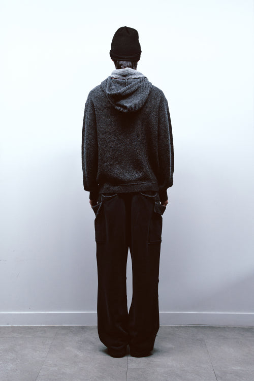 BASIC LOGO KNIT HOODIE IN CHARCOAL