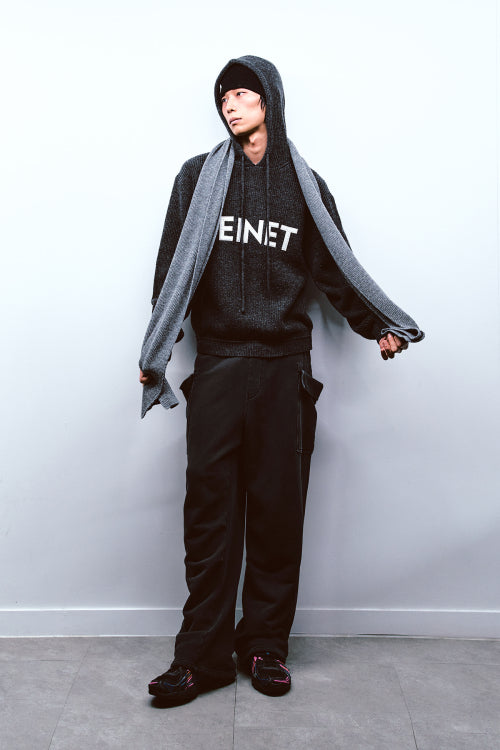 BASIC LOGO KNIT HOODIE IN CHARCOAL