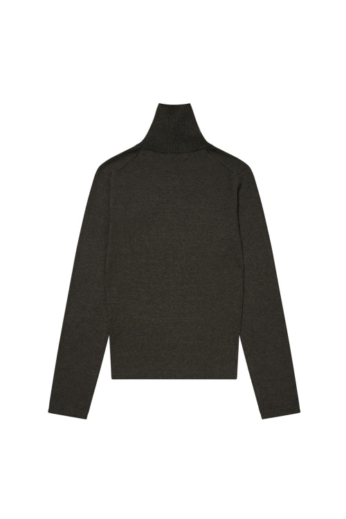 TURTLENECK SLIM KNIT TOP IN CHARCOAL