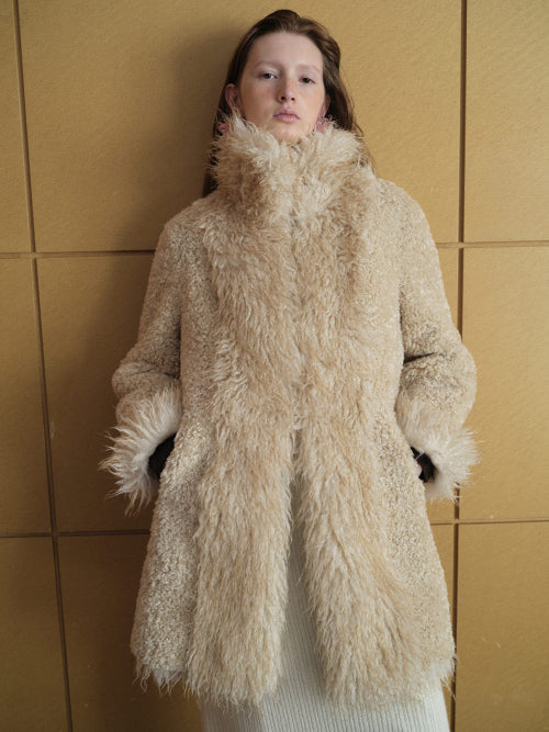 Long Hair Reversible Mustang in Beige VM5WM013-91