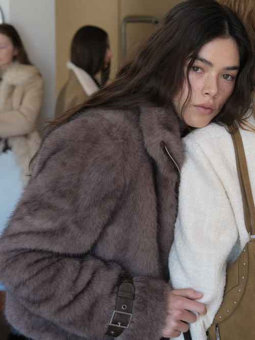 Buckle Detailed Hairy Fur Jacket in Brown VF5WJ103-93