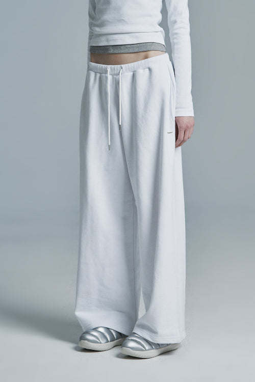 PLUS WIDE SWEATPANTS WHITE