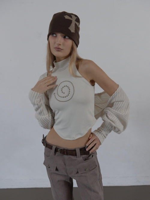 CROSS STUDDED BEANIE / BROWN