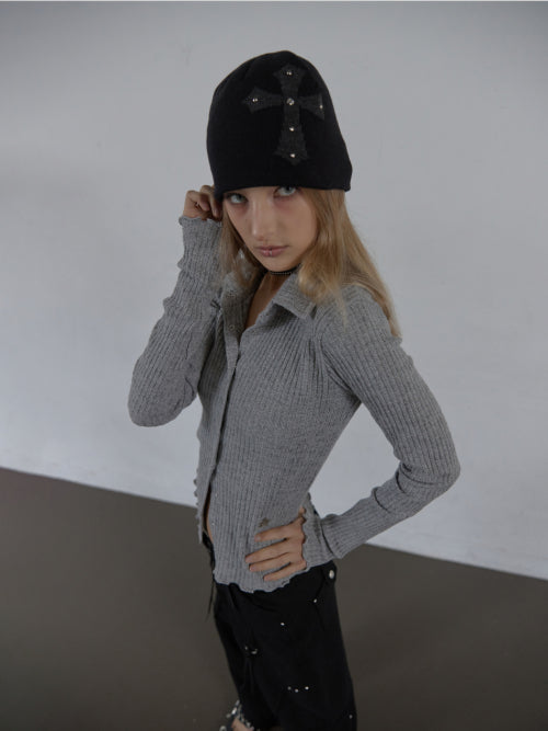 CROSS STUDDED BEANIE / BLACK