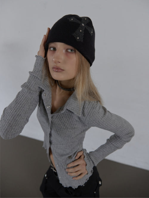 CROSS STUDDED BEANIE / BLACK