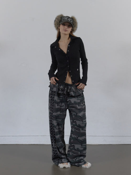 FRILL EYELET SWEATPANTS / CAMO