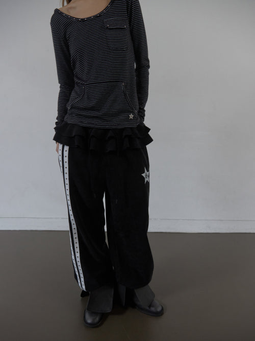 FRILL EYELET SWEATPANTS / BLACK