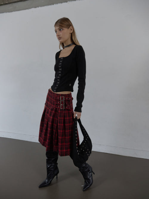 CHECK BUCKLE WRAP SKIRT / RED