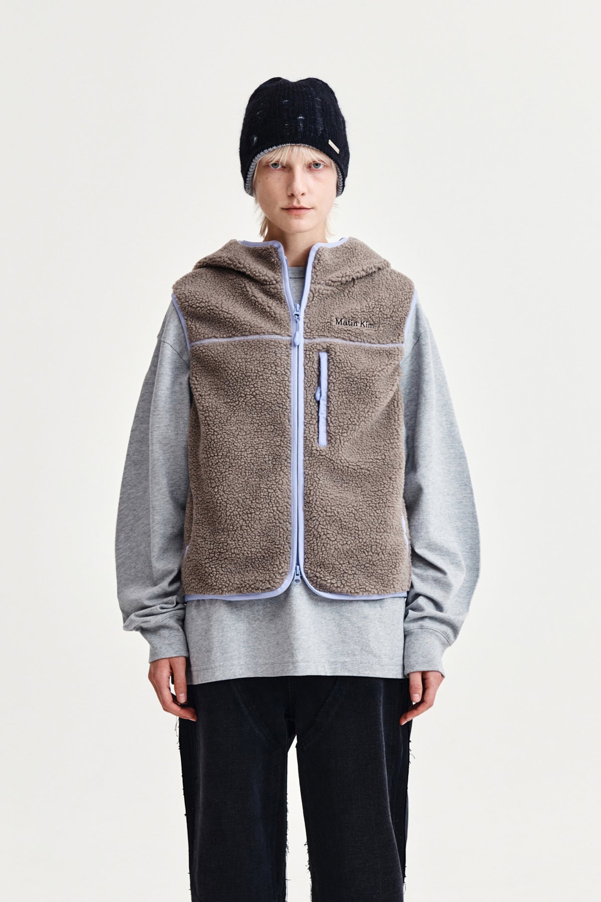 FLEECE HOODY VEST IN GREY