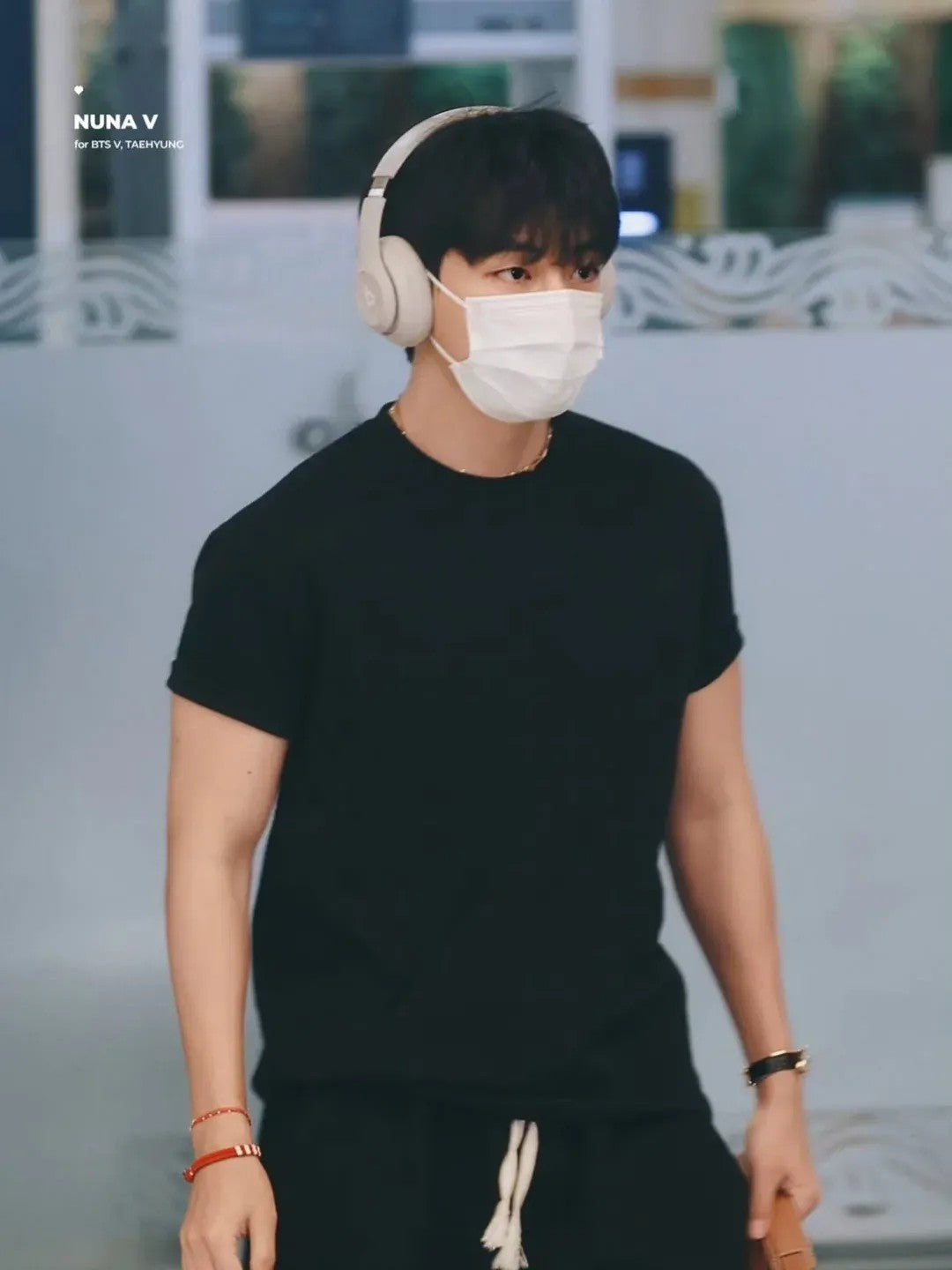★[BTS V Taehyung Worn] 【NIRO】CAREN SiLVER DOLPHiN BRACELET #121