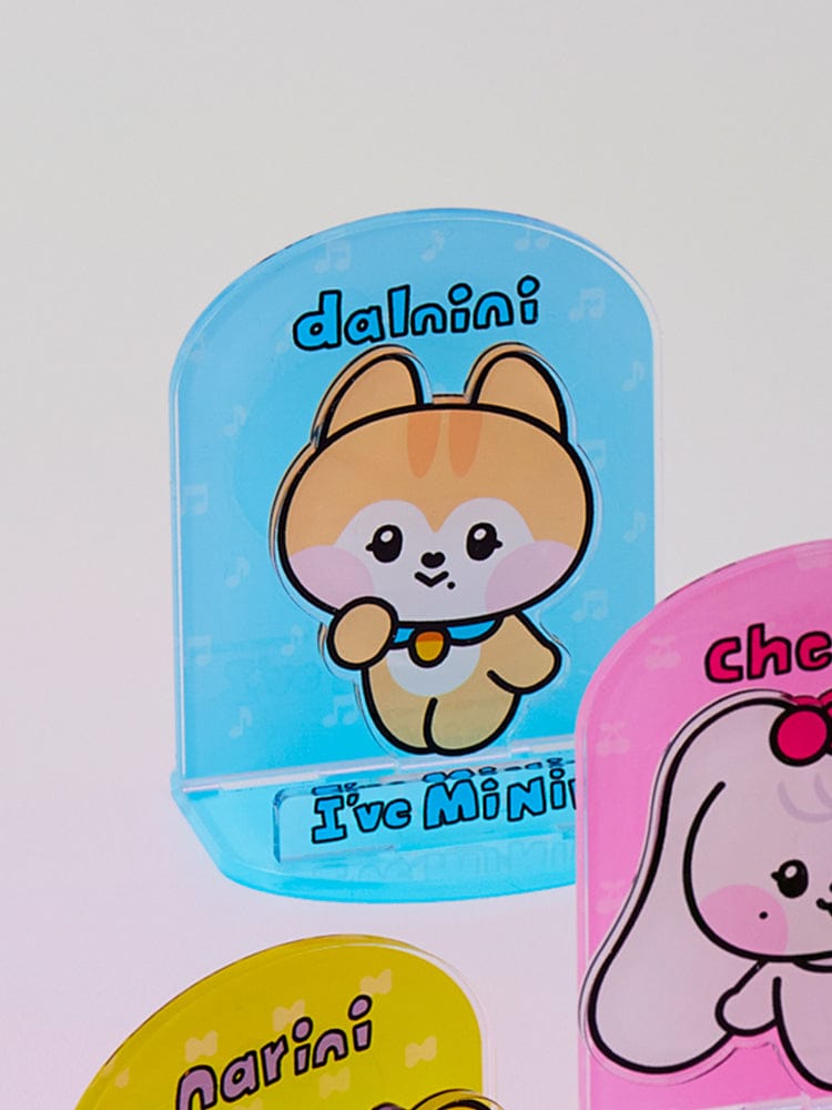 minive mini mini acrylic stand