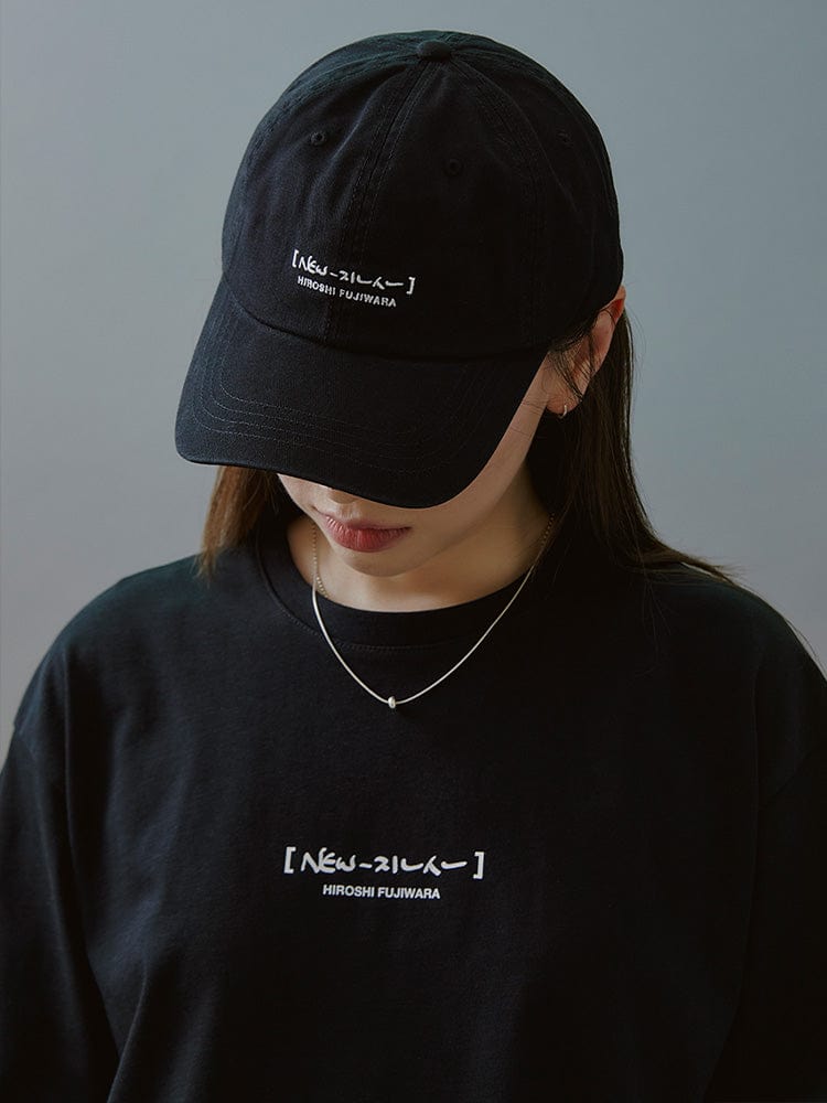 NewJeans x Hiroshi Fujiwara 꼴레 티셔츠 VER.1 (BLACK)